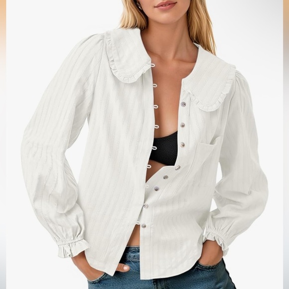 Tops - 100% cotton White Button-Up Blouse. Size small. White. NWT